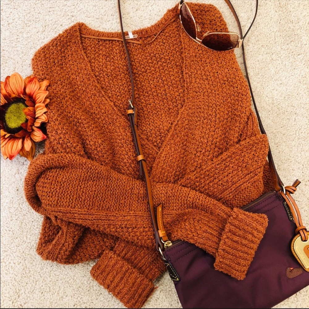 Free People Chunky V-Neck Sweater in Rust Orange